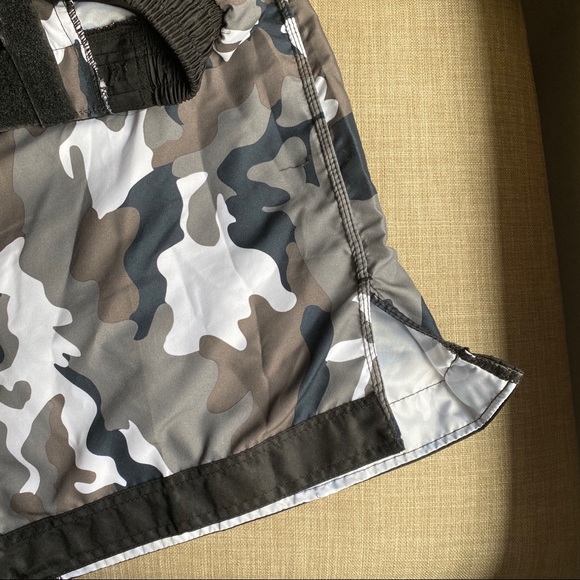 2 pairs โข Kickboxing Shorts - Picture 11 of 14